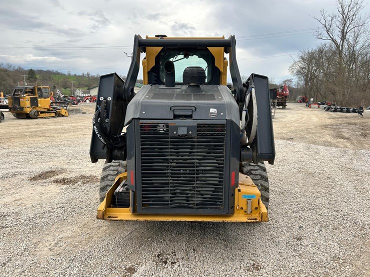 2020-deere-332g-image-3