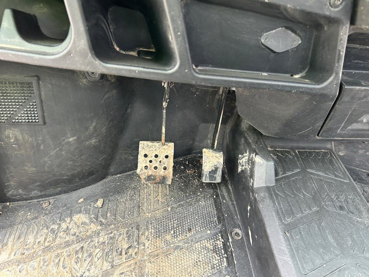 2020-bobcat-uv34-image-17