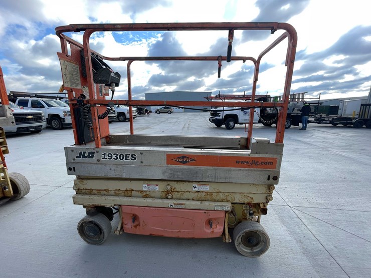 2007-jlg-1930es-image-6