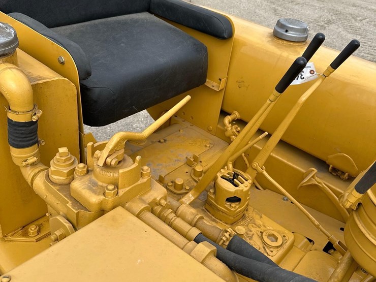 caterpillar-d4-image-19