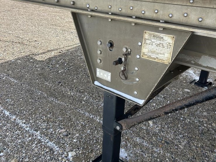 2009-wilson-grain-trailer-image-39