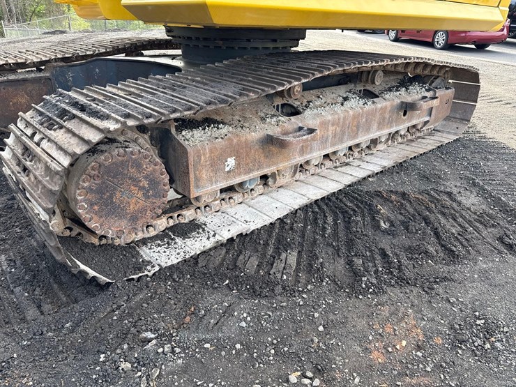 2018-komatsu-pc210-lc-11-image-16