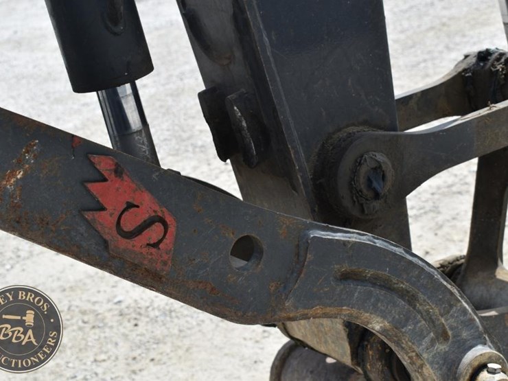 2021-deere-85g-image-17