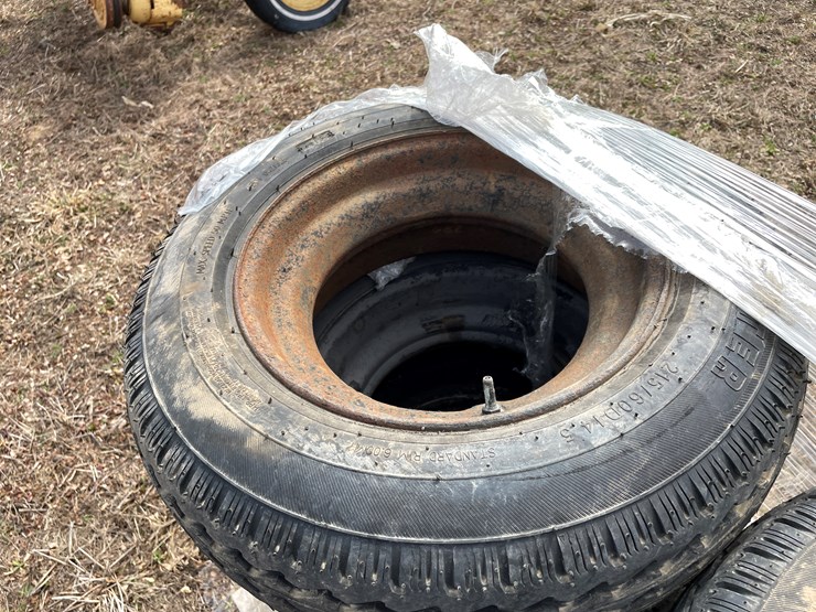 #10702-•-(8)-14.5"-trailer-house-tires-on-rims-image-3