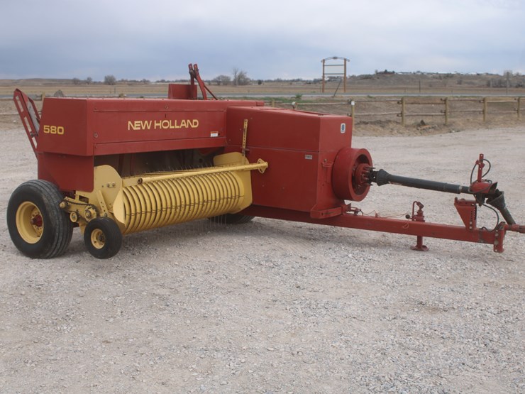 new-holland-580-image-65