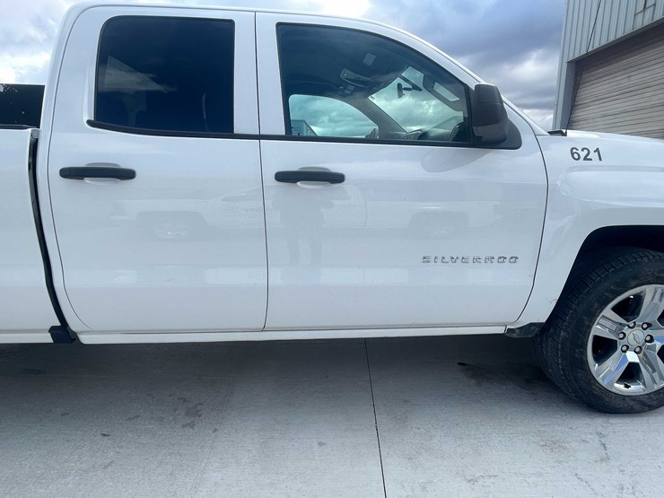 2017-chevrolet-1500-image-17