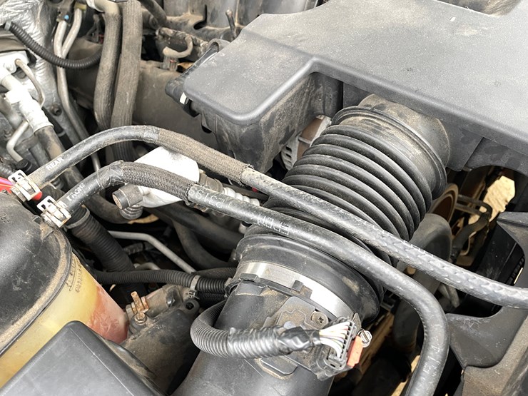 2015-chevrolet-suburban-image-92