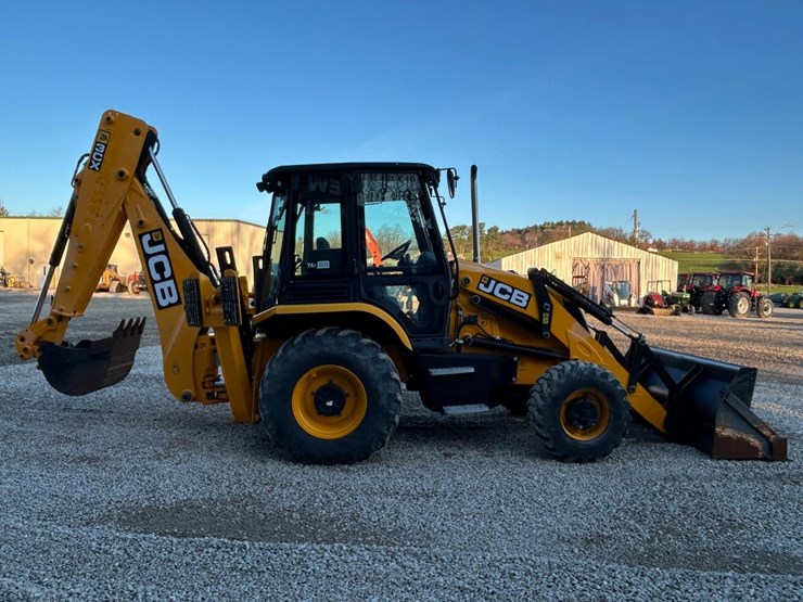 2021-jcb-3cx-image-4