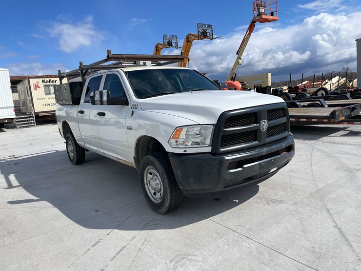 2016-dodge-2500-image-3