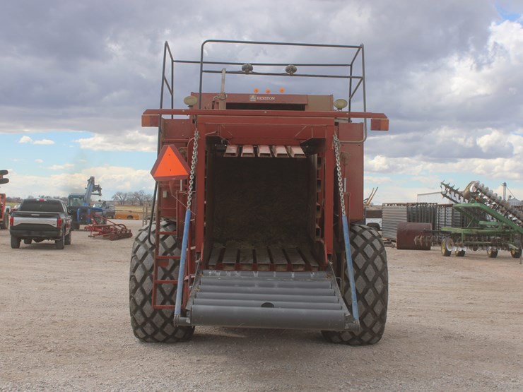 hesston-4910-image-5