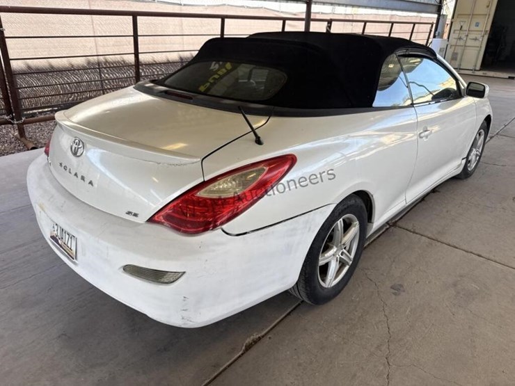 2007-toyota-camry-solara-convertible-image-7