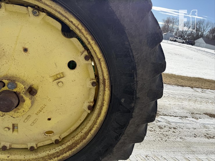 1987-john-deere-4250-image-11