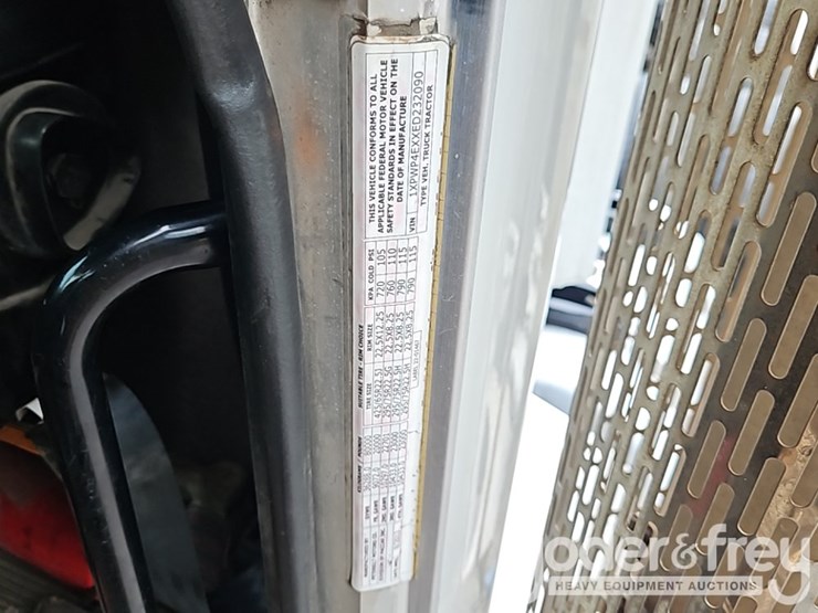 2014-peterbilt-579-image-41