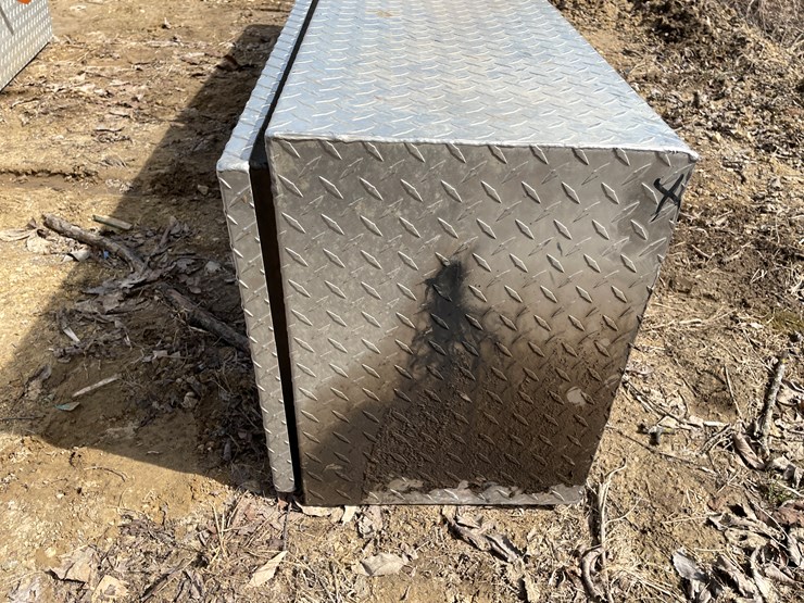 #3971-•-(2)-aluminum-truck-tool-box's-image-25