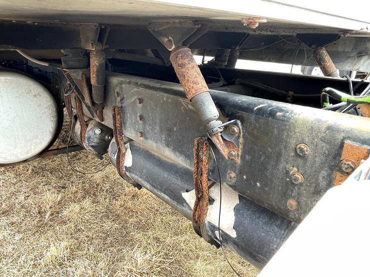 #128-•-2003-western-star-sleeper-cab-semi-tractor-(has-wi-title)-(non-runner)-image-19