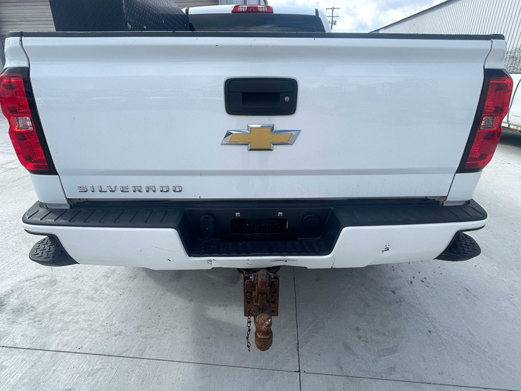 2017-chevrolet-1500-image-22