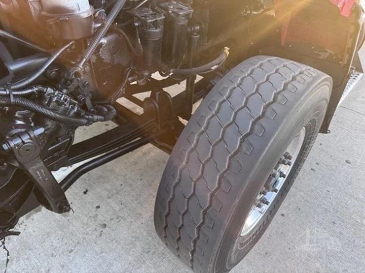 2014-kenworth-t470-image-12