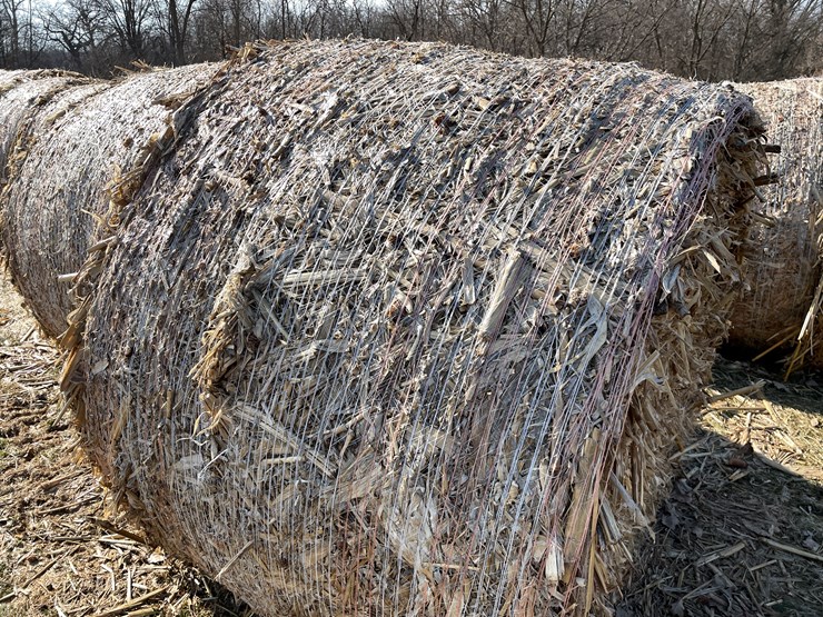 #1503-•-(8)-2025-4'-x-5'-corn-stalk-round-bales-(connersville,-wi)-image-4