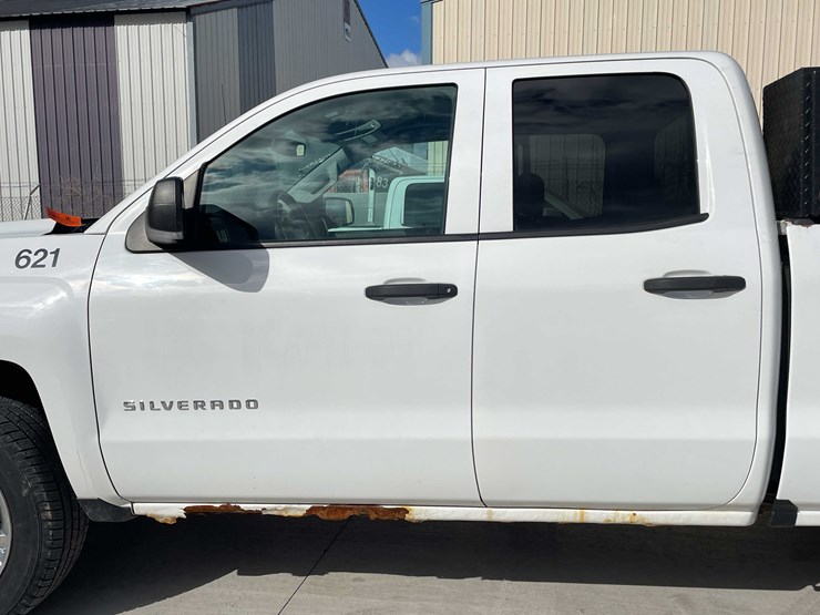 2017-chevrolet-1500-image-28