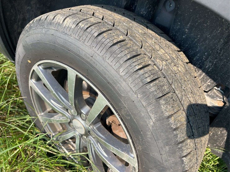 2014-jeep-cherokee-image-18