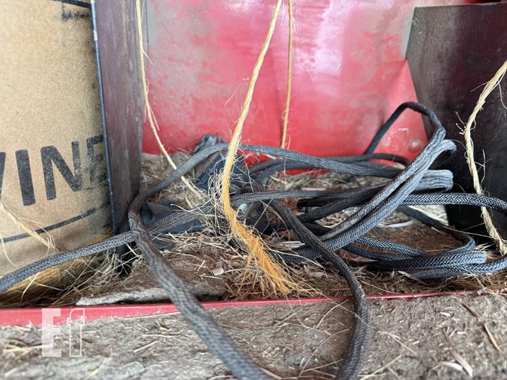 new-holland-664-image-23