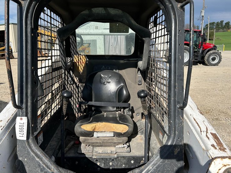2019-bobcat-t595-image-12