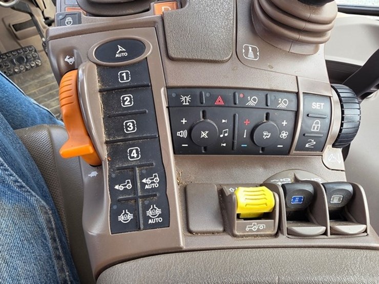 2021-john-deere-6230r-image-79