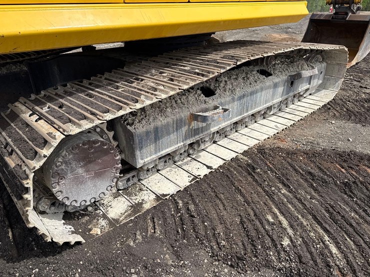 2021-komatsu-pc210-lc-11-image-21