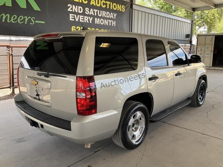 2012-chevrolet-tahoe-image-7