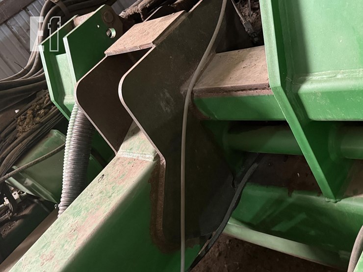 2010-john-deere-db60-image-14