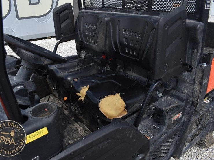 2023-kubota-rtv-x1120-image-9