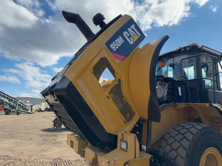 2017-caterpillar-950m-image-25
