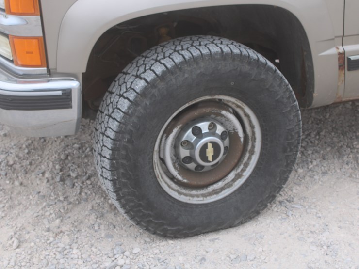 2000-chevrolet-k3500-image-11