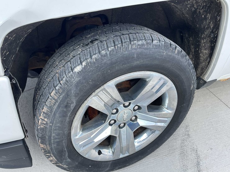 2017-chevrolet-1500-image-10