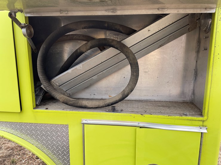 #10719-•-one-side-of-fire-truck-box-image-11