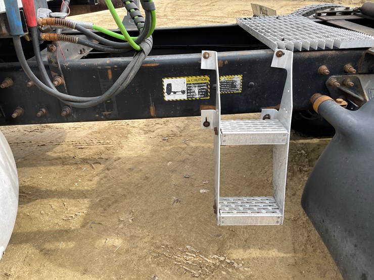 #400-•-1997-mac-ch600-semi-(has-wi-title)-image-29