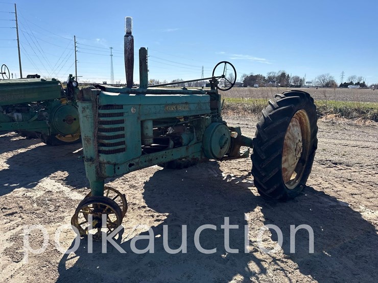 john-deere-b-image-3