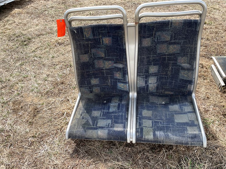 #10730-•-(4)-sets-of-bus-seats-image-4