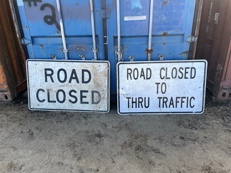 #3928-•-(2)-metal-retired-road-signs-image-1