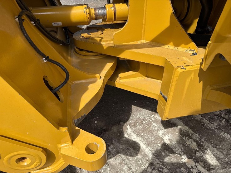 2022-caterpillar-982m-image-17