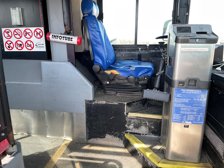 #167-•-2004-gillig-passenger-bus-(has-wi-title)-image-20