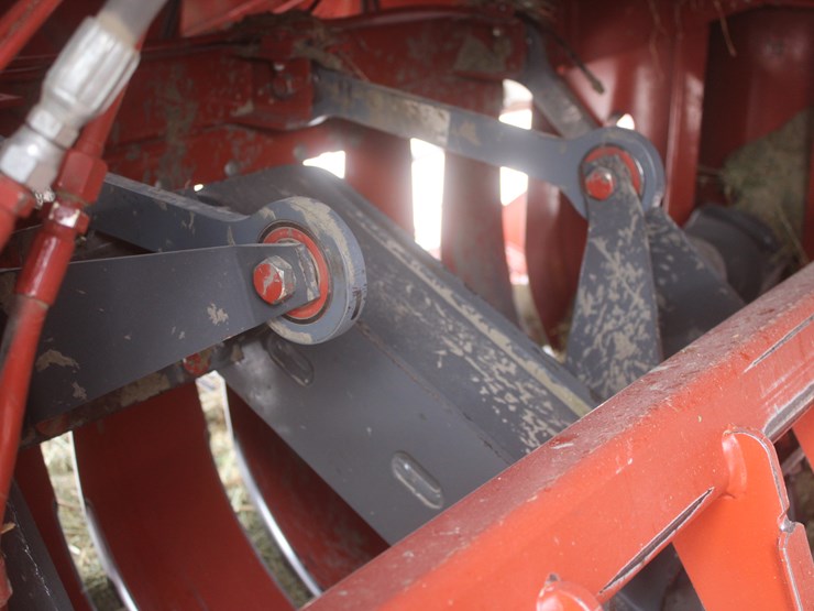 hesston-4910-image-33