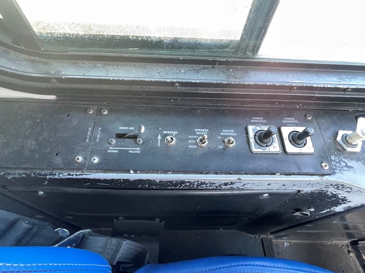 #166-•-2007-gillig-passenger-bus-(has-wi-title)-image-27