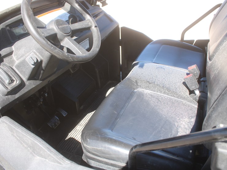 2014-honda-pioneer-700-image-18