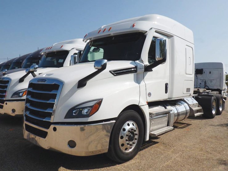 2024-freightliner-cascadia-126-image-1