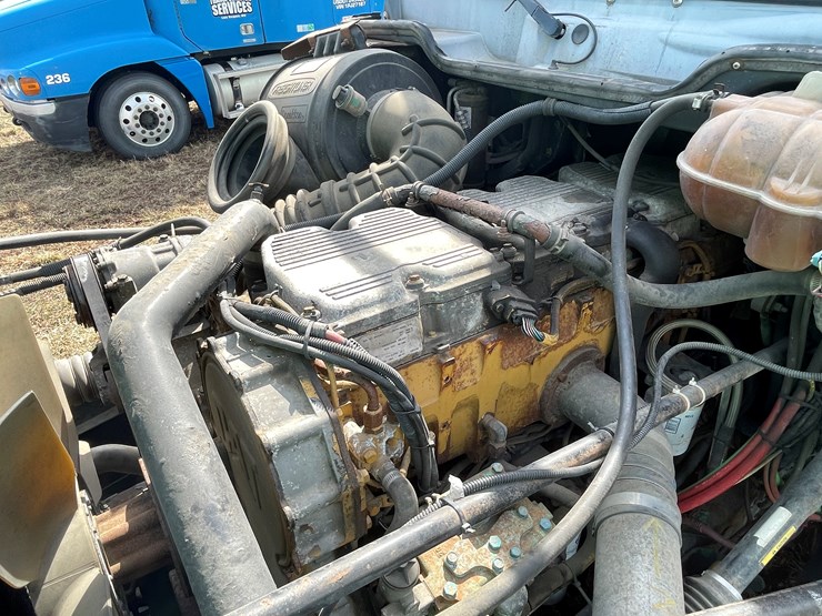 2002-caterpillar-c15-image-55