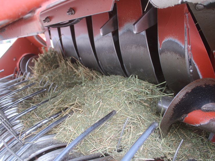 hesston-4910-image-18