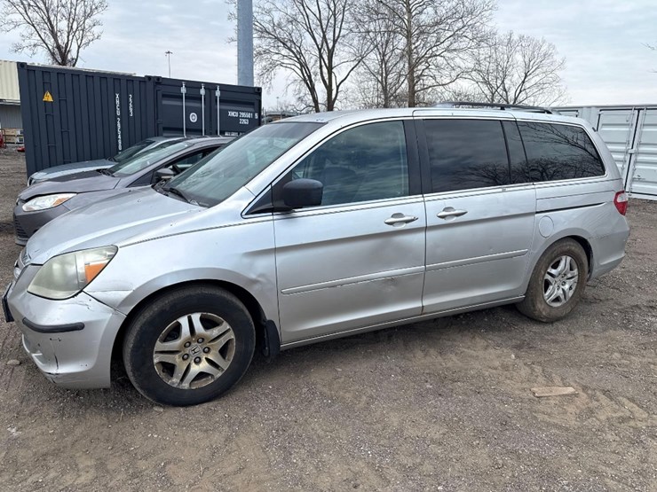 2007-honda-odyssey-image-1