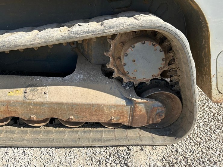 2020-takeuchi-tl12r2-image-18