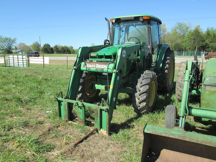 john-deere-6215-image-1